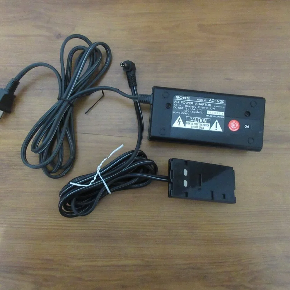 Sony AC-V30 Battery Charger & DK-80 Power Coupler  AC Adapter OEM Made in Japan